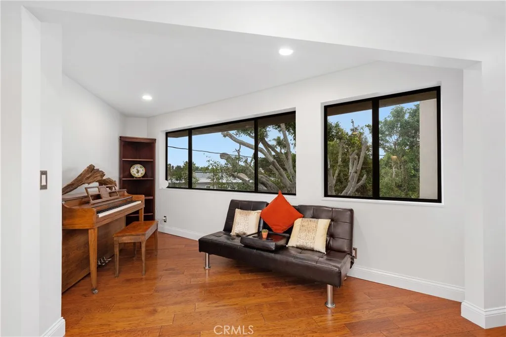 Additional image 27 of 341 S Meadows Ave, Manhattan Beach, CA 90266