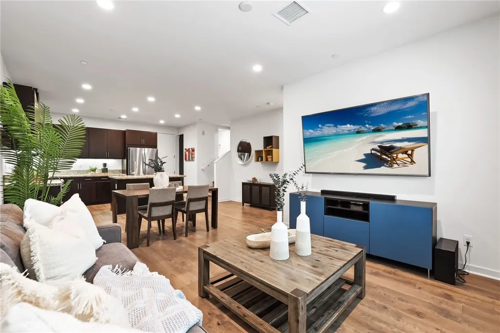 Additional image 45 of 53 Savannah, Lake Forest, CA 92630