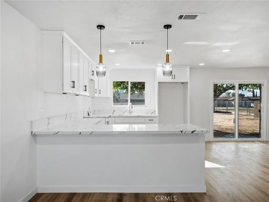 Additional image 47 of 21225 Lone Eagle Rd, Apple Valley, CA 92308