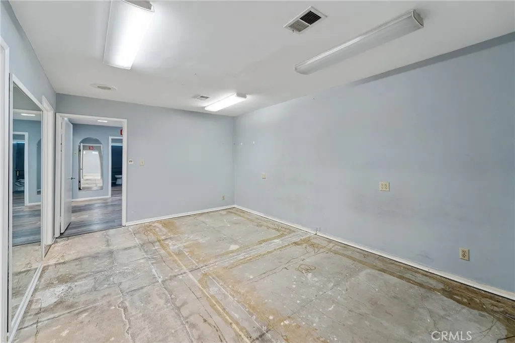 Additional image 33 of 3535 E 7th St, Long Beach, CA 90804