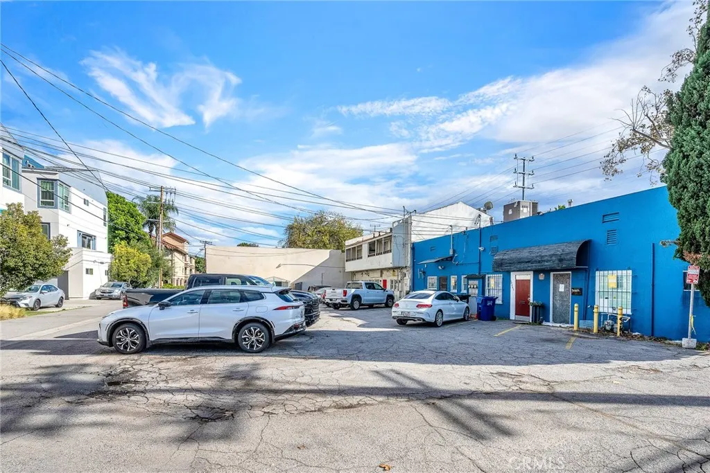 Additional image 34 of 10935 Camarillo, North Hollywood, CA 91602