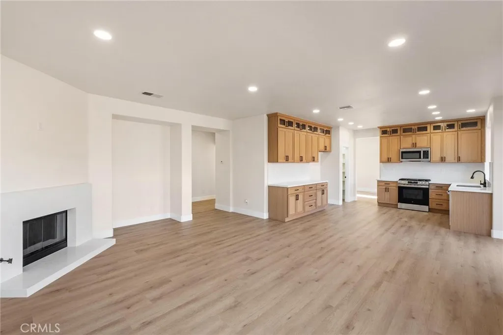 Additional image 20 of 1015 E Deerfield St, Ontario, CA 91761