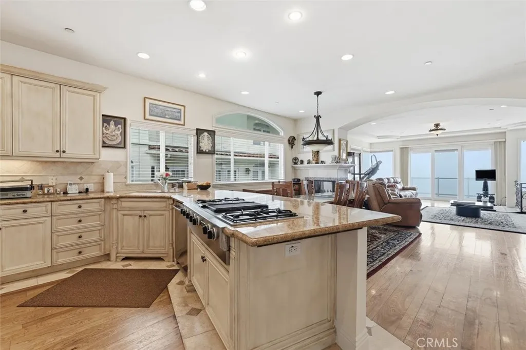 Additional image 57 of 814 Esplanade Unit A, Redondo Beach, CA 90277