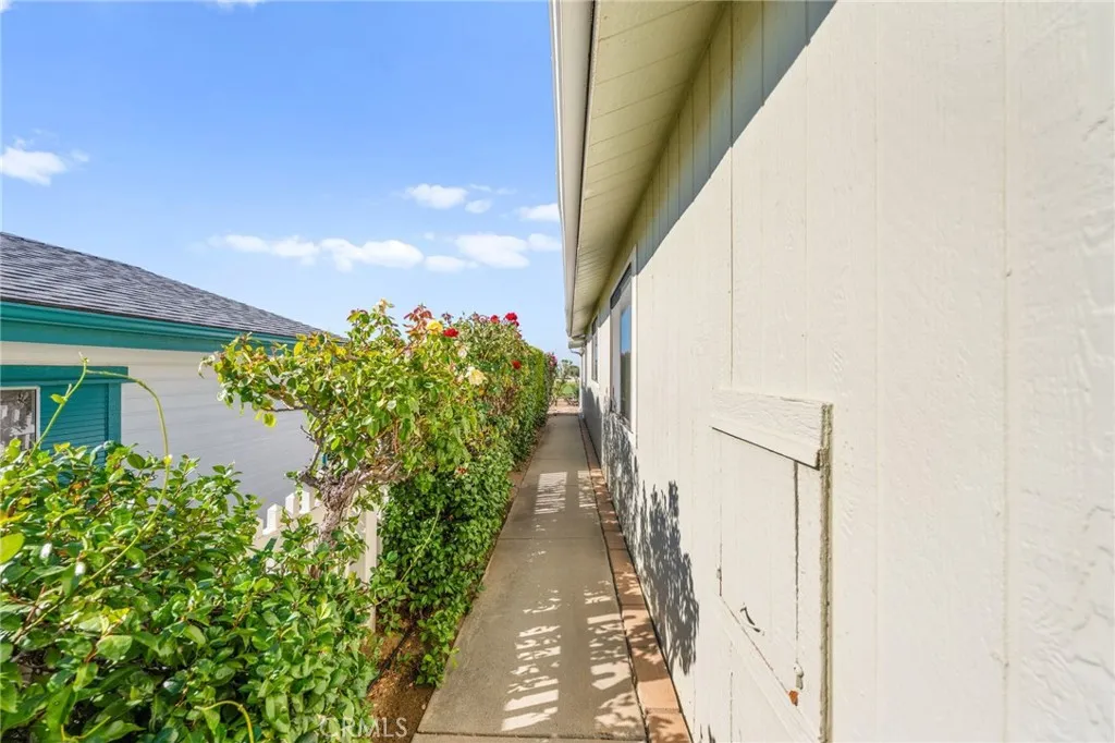 Property image for 10135 Donner Trl, Cherry Valley, CA 92223