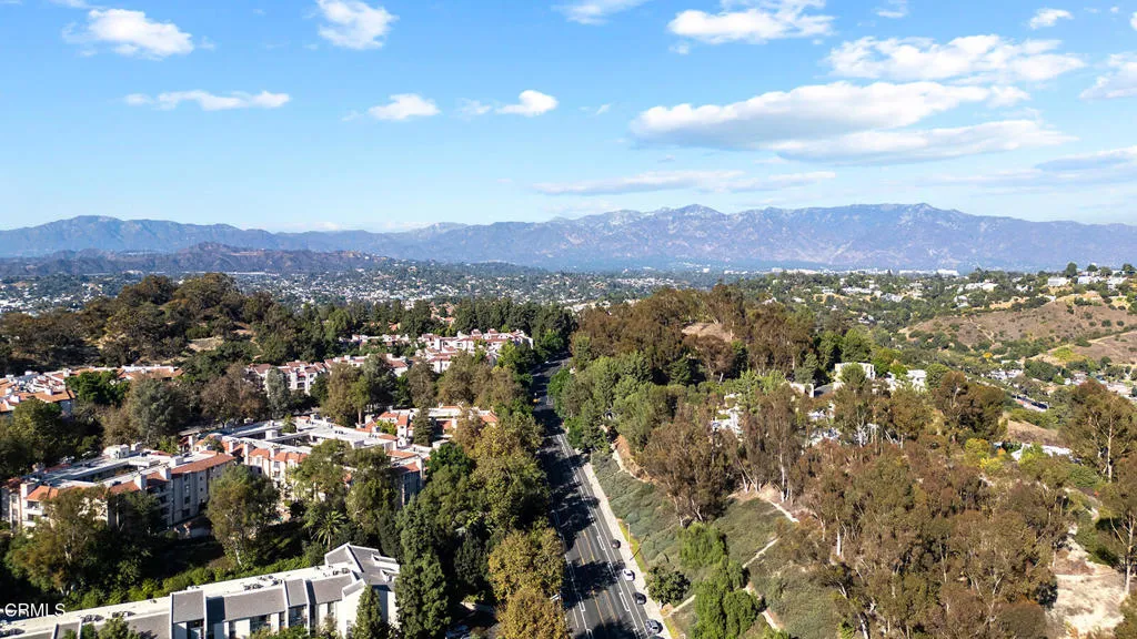 Additional image 86 of 3961 Via Marisol Unit 218, Los Angeles, CA 90042