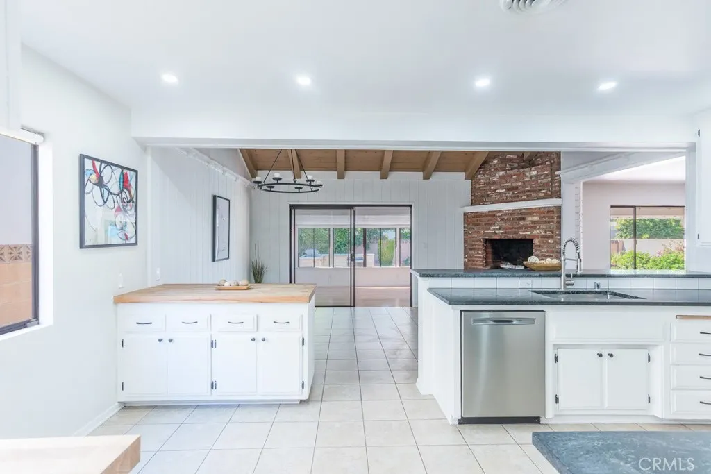 Additional image 103 of 6563 Bianca, Lake Balboa, CA 91406