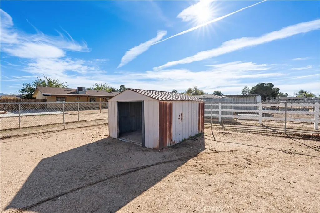 Additional image 55 of 18891 Shoshonee Road, Apple Valley, CA 92307