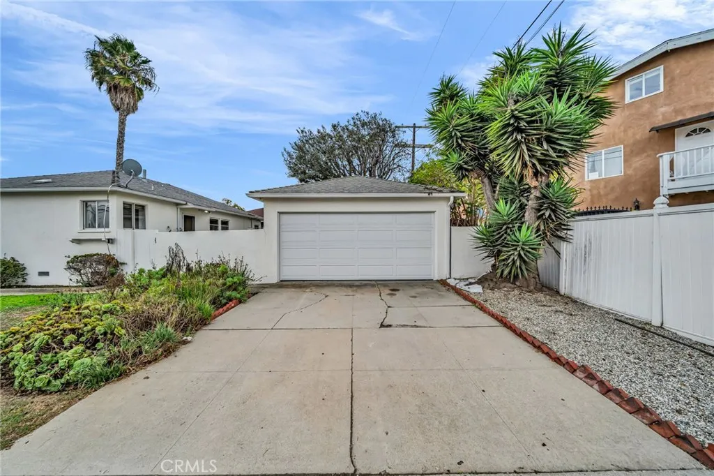 Additional image 76 of 8301 Reading Avenue, Los Angeles, CA 90045