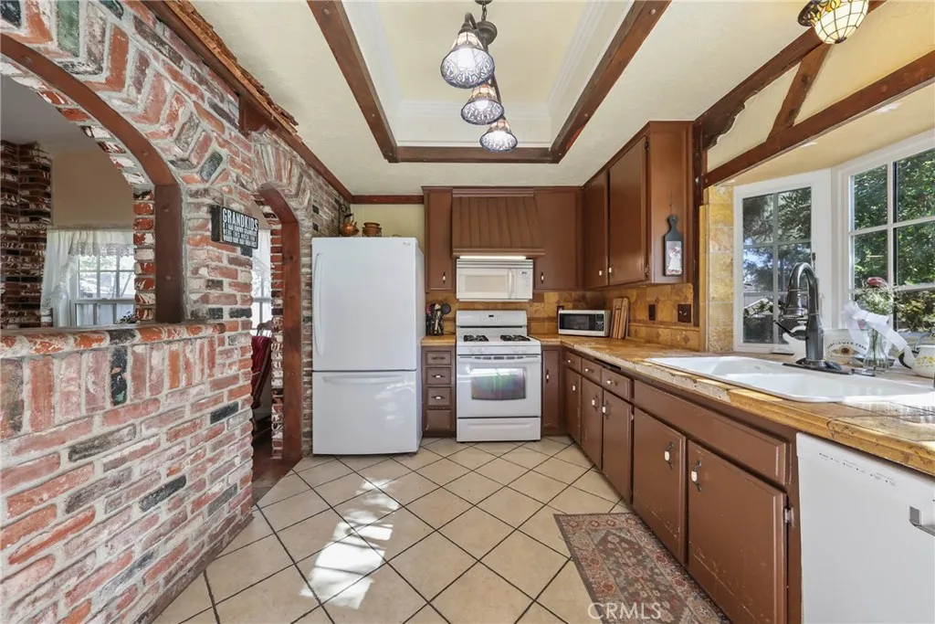 Additional image 21 of 2490 Michigan Dr, Claremont, CA 91711