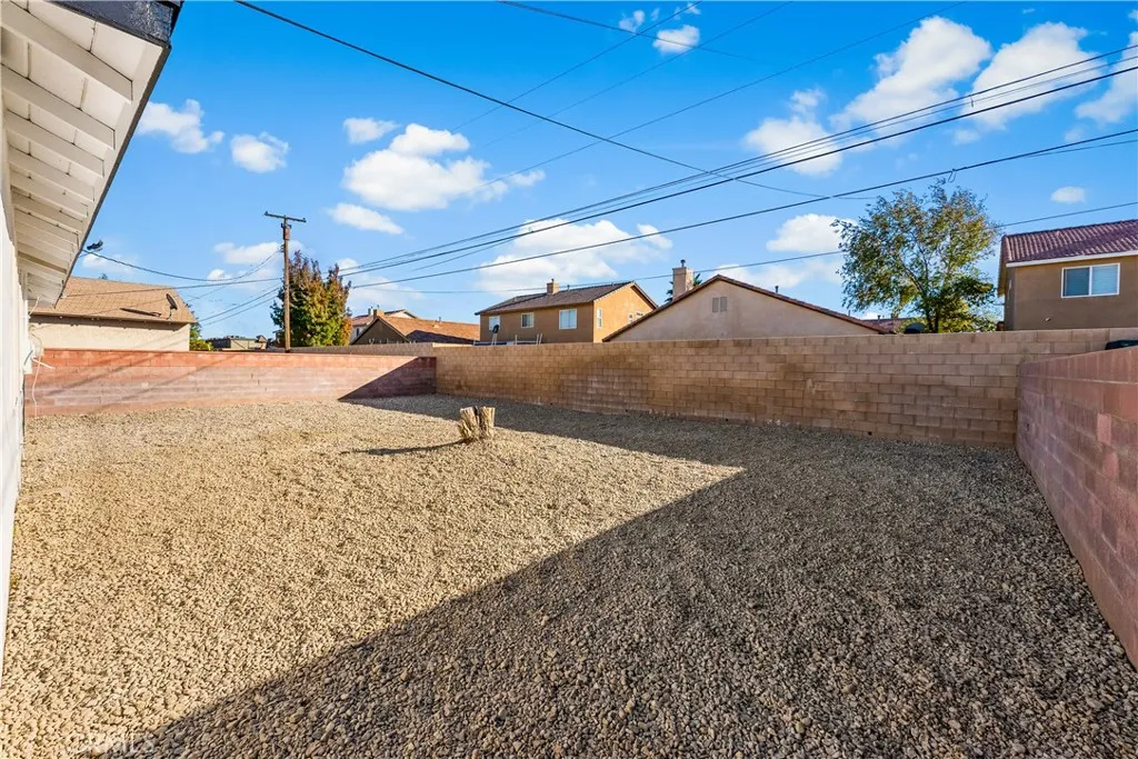 Additional image 64 of 638 W Avenue H, Lancaster, CA 93534