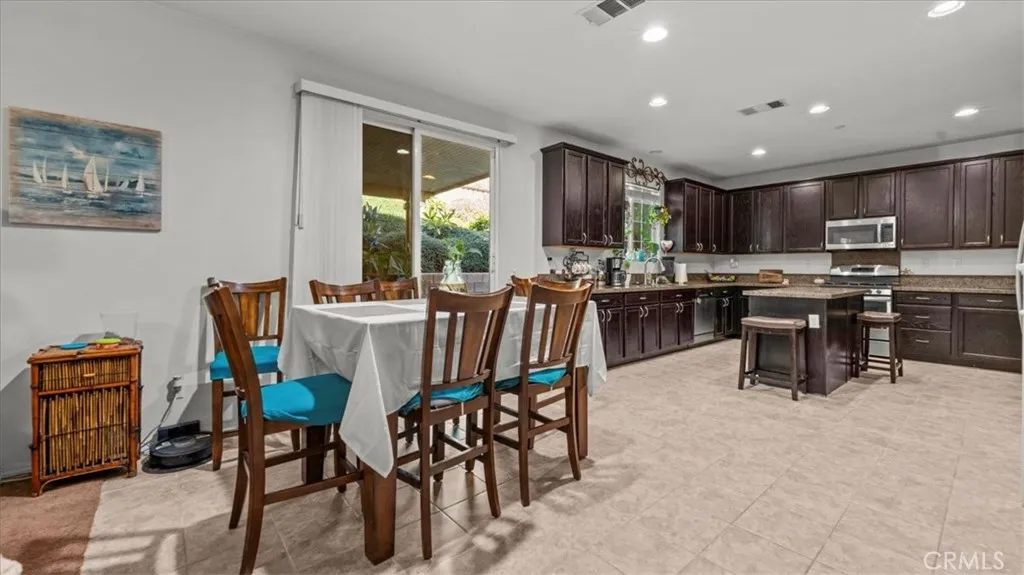 Additional image 18 of 17948 Yellow Dock Way, San Bernardino, CA 92407