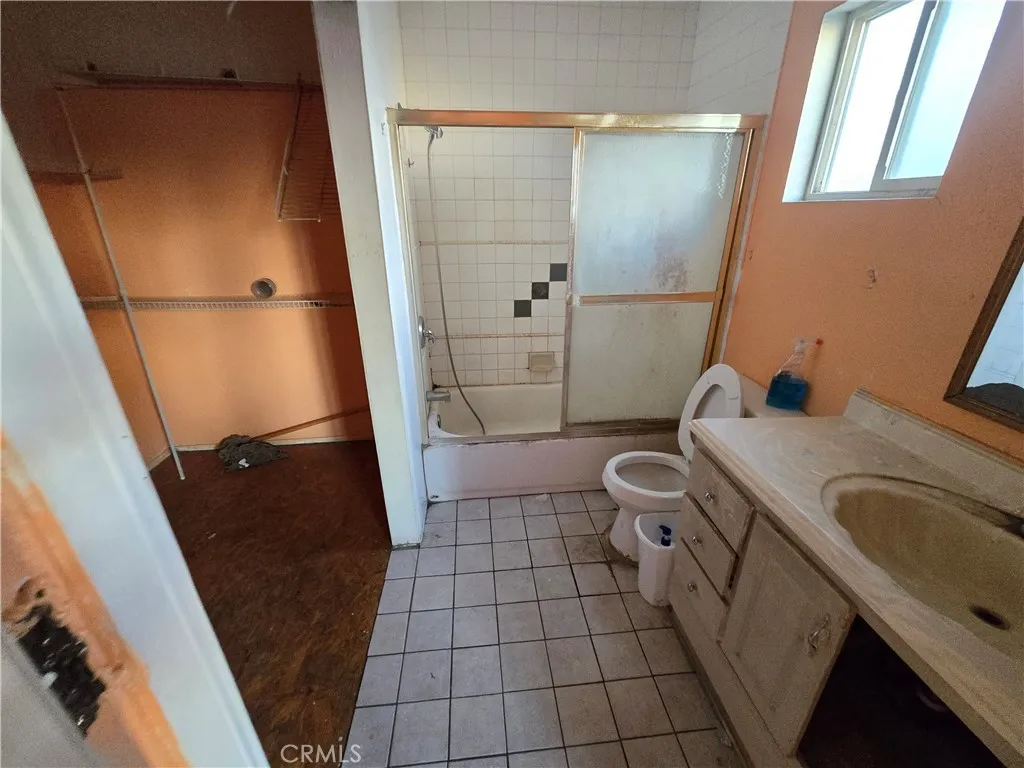 Additional image 34 of 2821 6th, Riverside, CA 92507