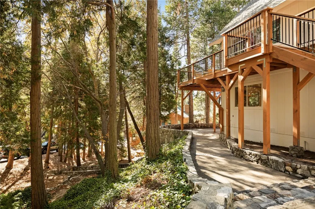 Additional image 117 of 300 Pioneer Rd, Lake Arrowhead, CA 92352