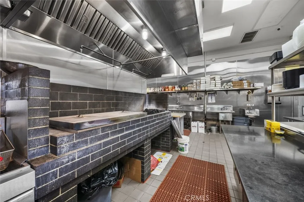 Additional image 65 of 12061 Strathern Street, North Hollywood, CA 91605