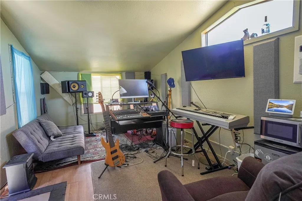 Additional image 124 of 14415 Erie Rd, Apple Valley, CA 92307