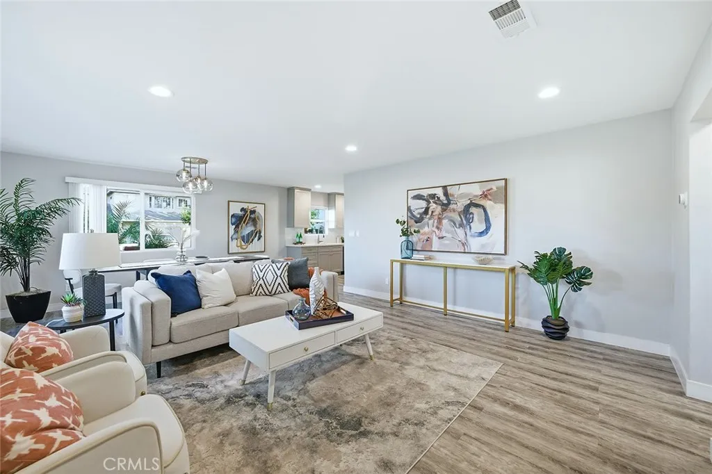 Additional image 8 of 5990 E El Paseo, Long Beach, CA 90815