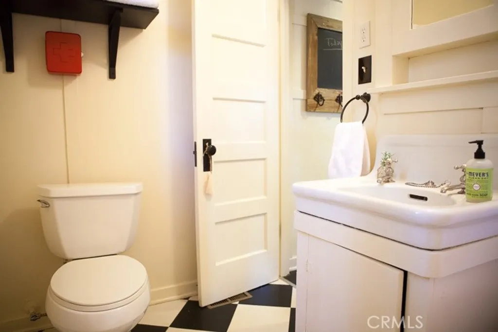 Additional image 37 of 388 Heliotrope Dr, Lake Arrowhead, CA 92352