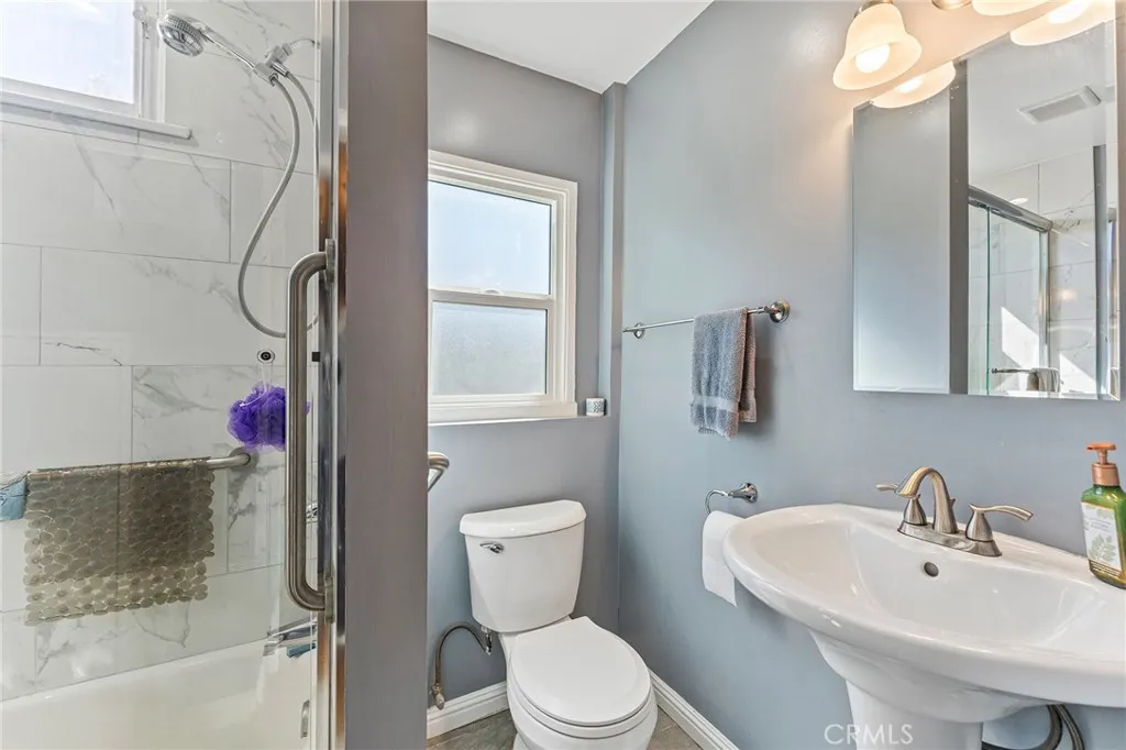 Additional image 41 of 2042 Rome Dr, Los Angeles, CA 90065