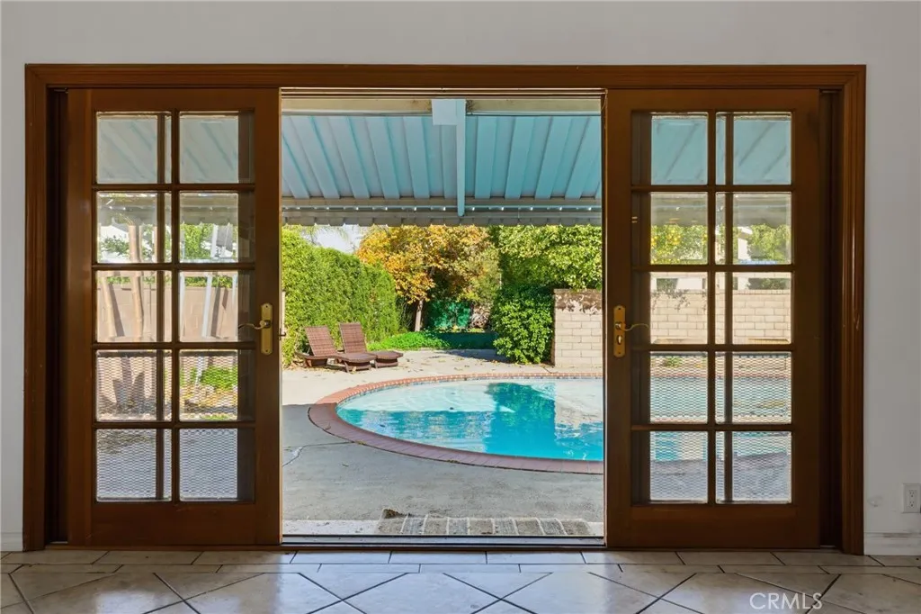 Additional image 59 of 22727 Collins, Woodland Hills, CA 91367