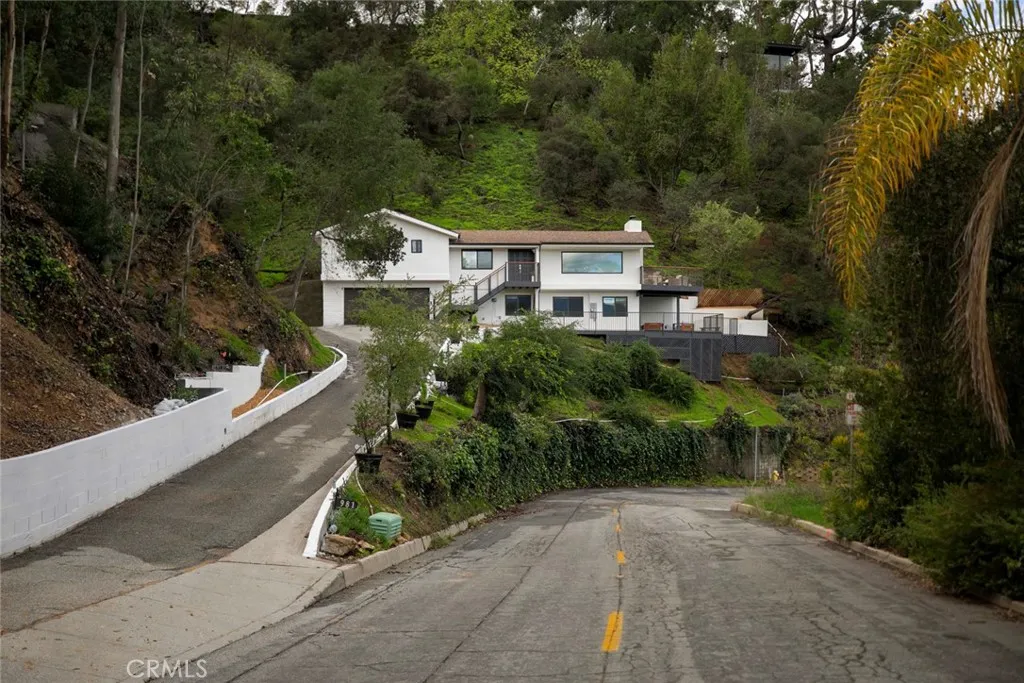 Additional image 6 of 981 Glen Oaks Blvd, Pasadena, CA 91105