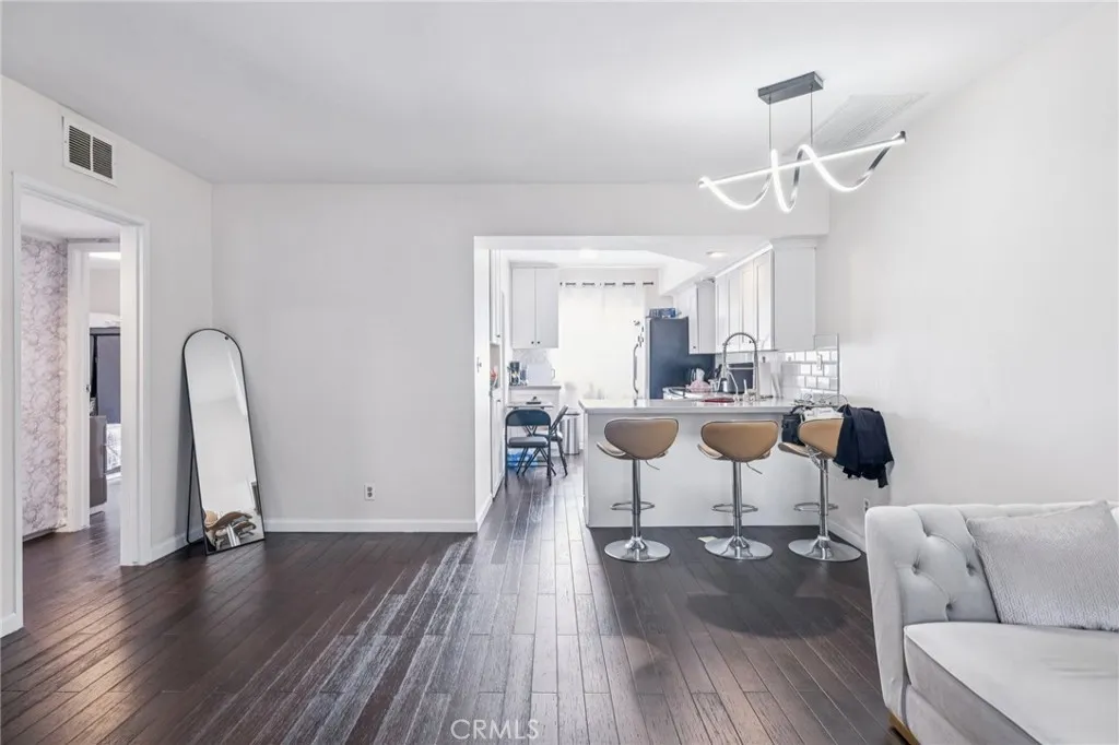 Additional image 6 of 312 N Louise Street Unit 210, Glendale, CA 91206