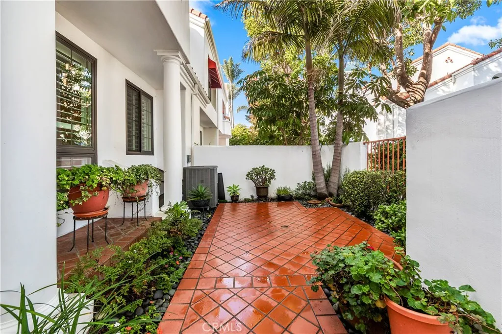 Additional image 6 of 19481 Pompano Ln Unit 110, Huntington Beach, CA 92648