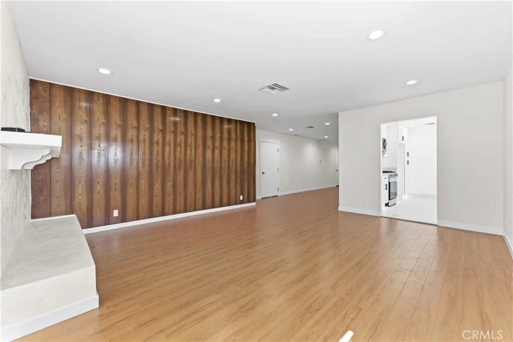 Additional image 54 of 15210 Cohasset Street, Van Nuys, CA 91405