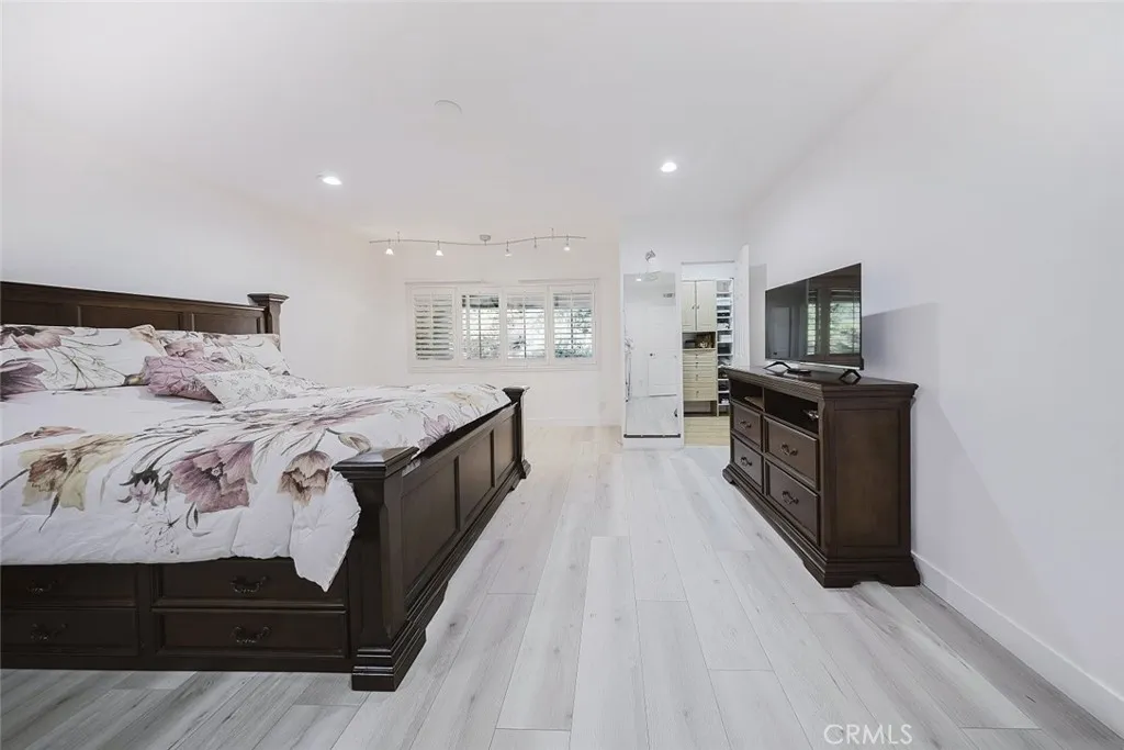 Additional image 69 of 9775 Via Roma, Burbank, CA 91504