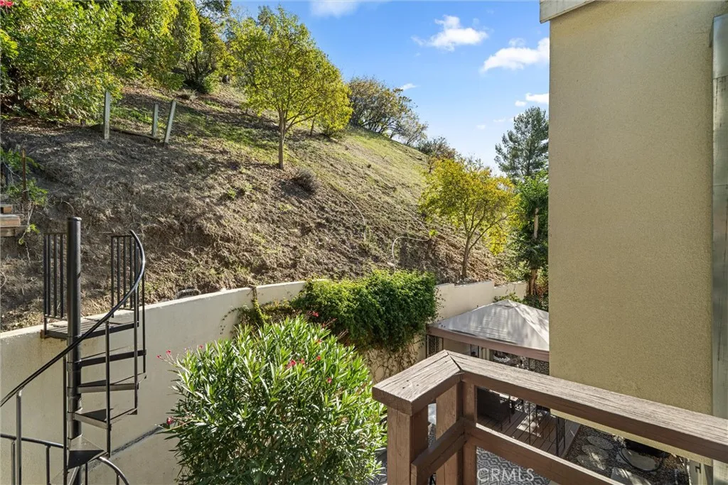 Additional image 32 of 4558 Jessica Dr, Los Angeles, CA 90065