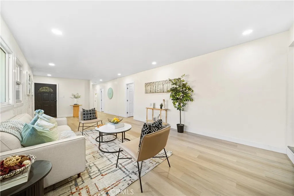 Additional image 4 of 713 Flower Ave, Venice, CA 90291