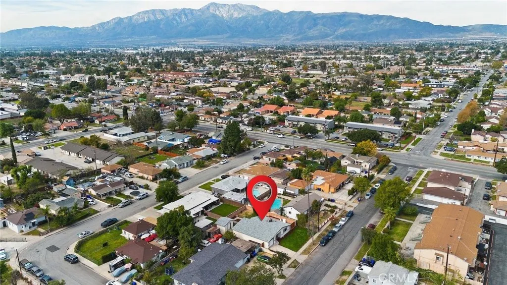 9352 Olive Street, Fontana, CA 92335