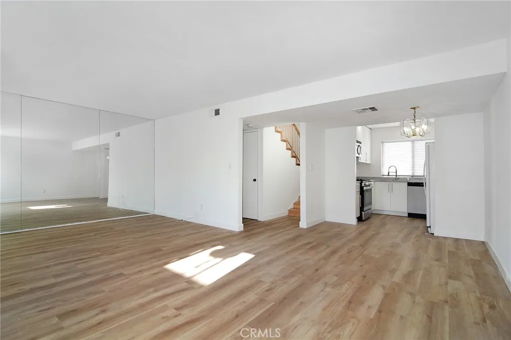 Additional image 24 of 18931 Kittridge Street Unit 73, Reseda, CA 91335