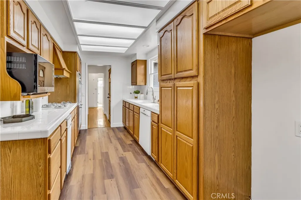 Additional image 41 of 8308 Zelzah, Northridge, CA 91325