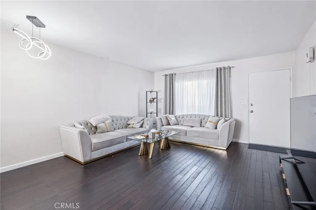 Additional image 3 of 312 N Louise Street Unit 210, Glendale, CA 91206