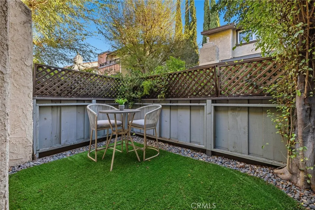 Additional image 55 of 13567 Valerio Street Unit F, Van Nuys, CA 91405