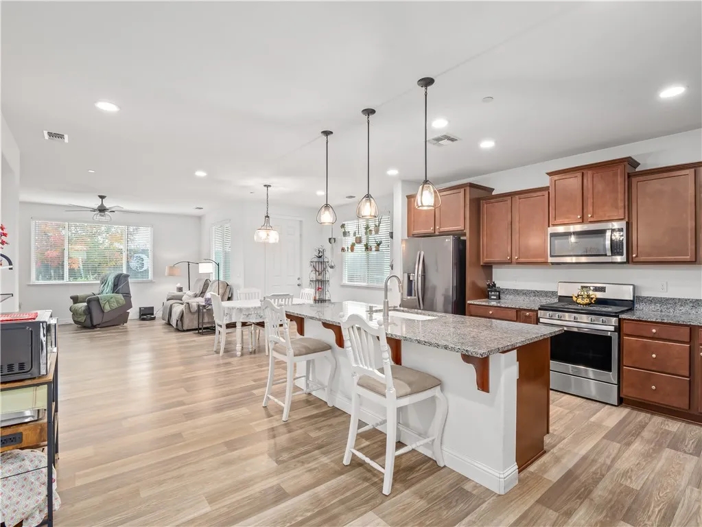 Additional image 50 of 425 Karen Ave, Kerman, CA 93630