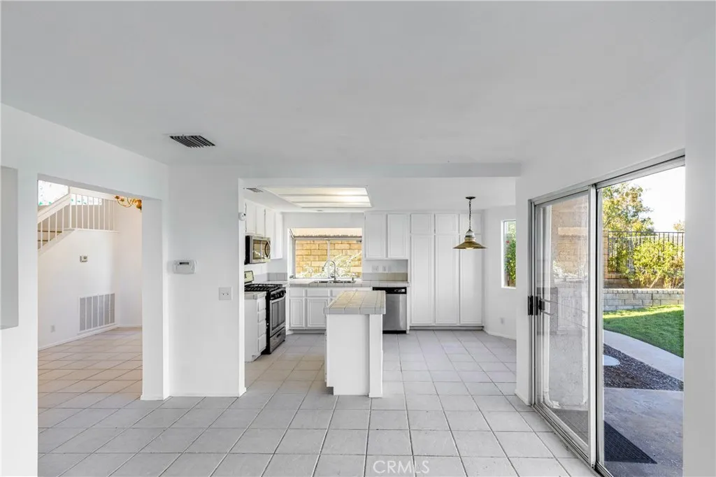 Additional image 9 of 19727 Scarlet Meadow Drive, Newhall, CA 91321