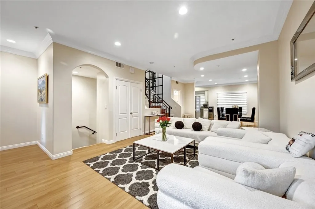 Additional image 60 of 13629 Wyandotte Street Unit 111, Van Nuys, CA 91405