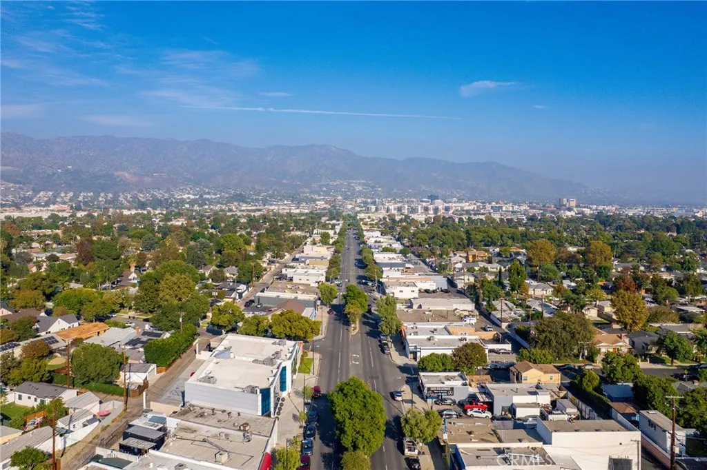 Additional image 94 of 2304 W Burbank Boulevard, Burbank, CA 91506