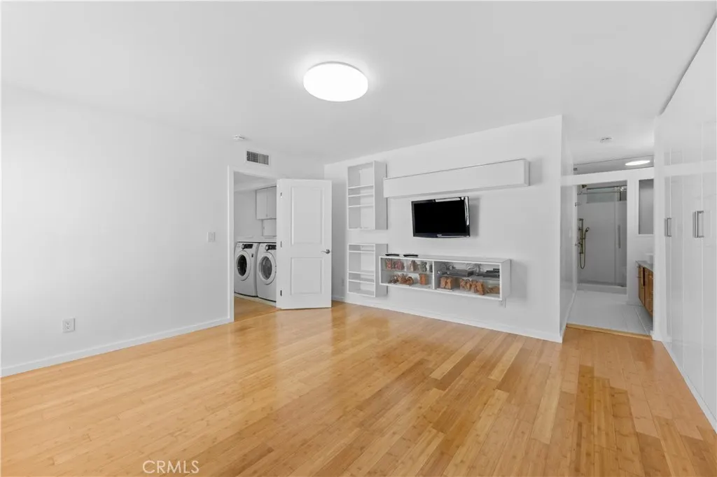 Additional image 19 of 14960 Victory Unit 102, Van Nuys, CA 91411