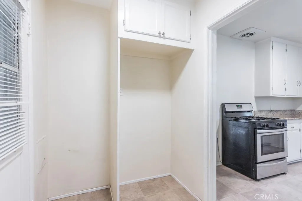 Additional image 120 of 12500 Martha St, Valley Village, CA 91607