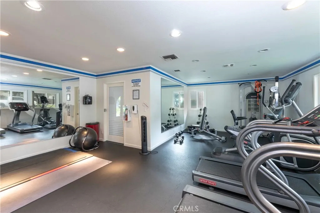 6000 Bixby Village Drive Unit 15, Long Beach, CA 90803