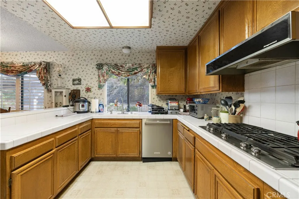 Additional image 29 of 24103 Clearbank Ln, Newhall, CA 91321