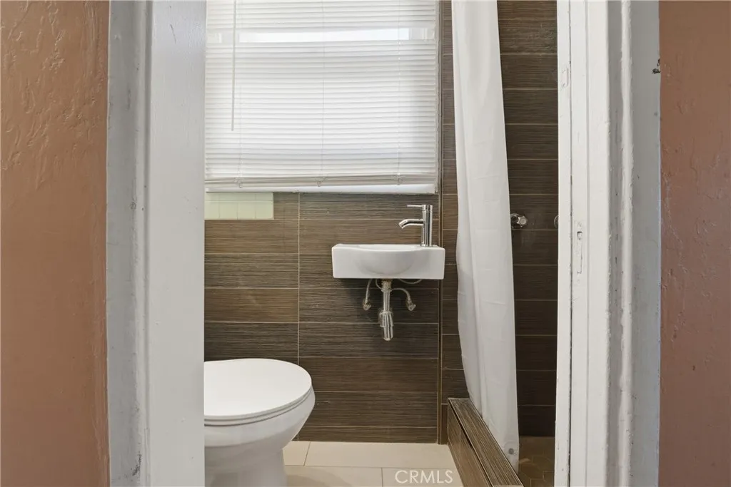 Additional image 49 of 12318 Halo Dr, Lynwood, CA 90262