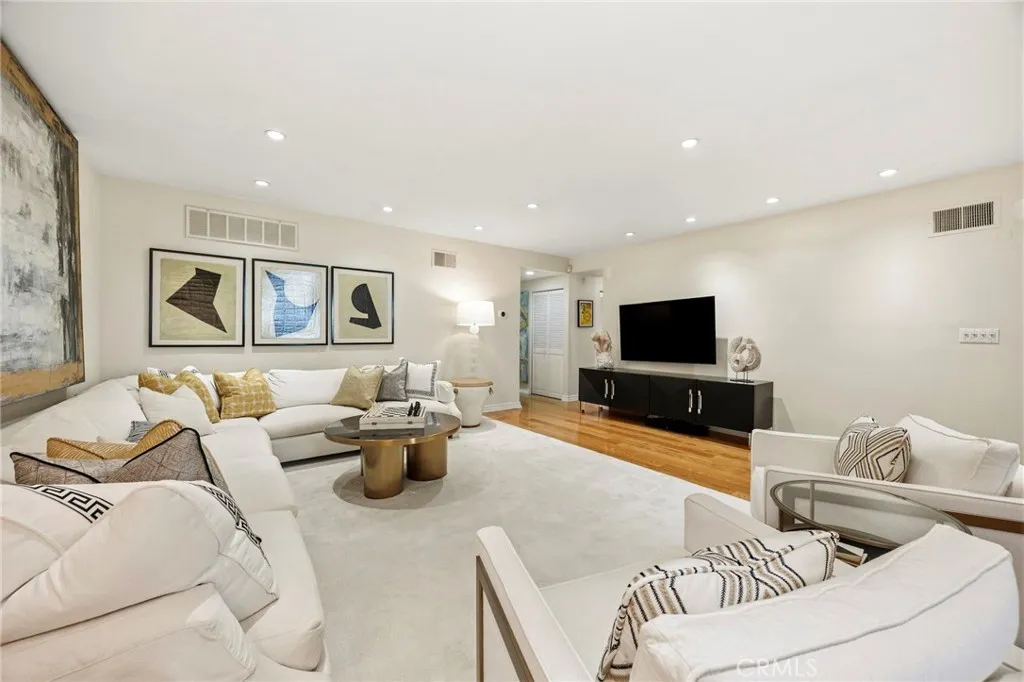 Additional image 2 of 11687 Bellagio Road Unit 12, Bel Air, CA 90049