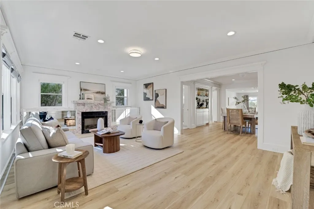 Additional image 47 of 337 N Beachwood Drive, Los Angeles, CA 90004