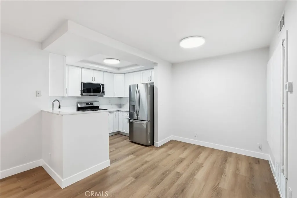 Additional image 42 of 15511 Sherman Way Unit 19, Van Nuys, CA 91406