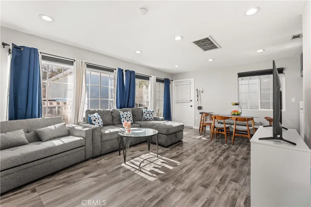 Additional image 19 of 14835 Kittridge Street, Van Nuys, CA 91405