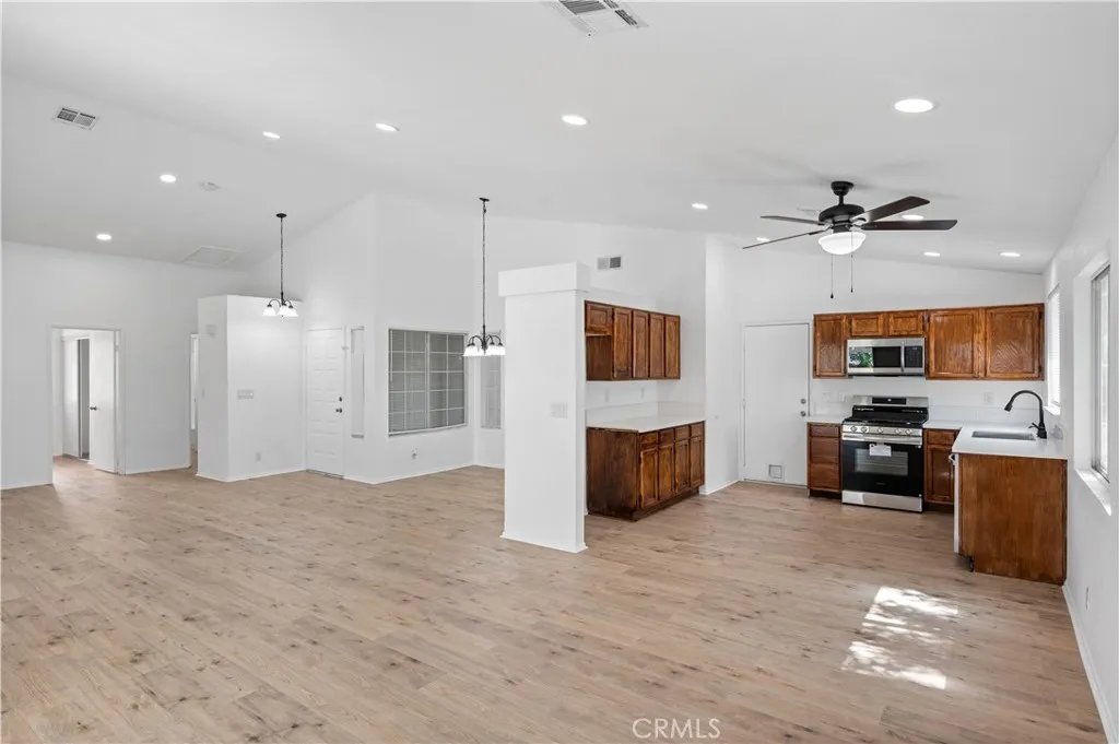 Additional image 37 of 44133 32nd St W, Lancaster, CA 93536