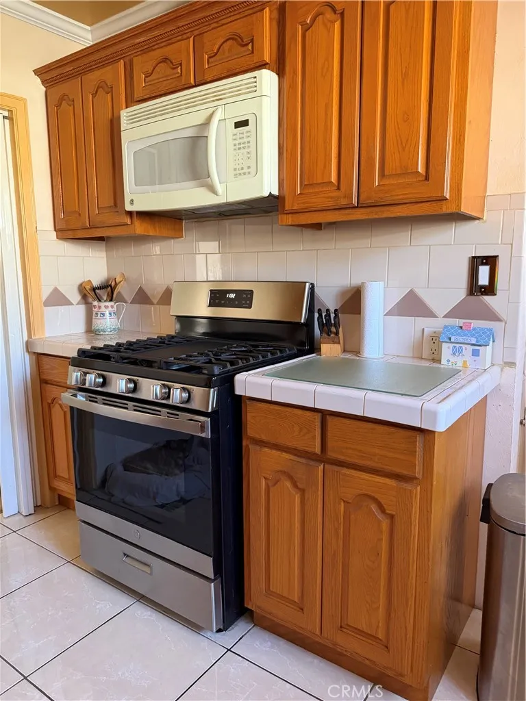 Additional image 17 of 2070 El Sereno, Pasadena, CA 91103